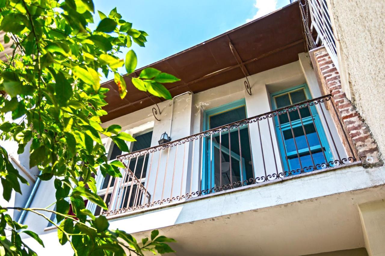 Mansion With Lemon Tree Apartment Измир Екстериор снимка
